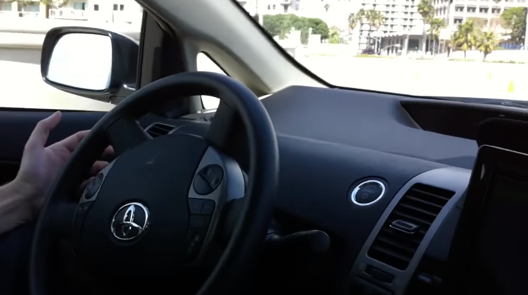 Shut the gate! It’s the self-driving Google car